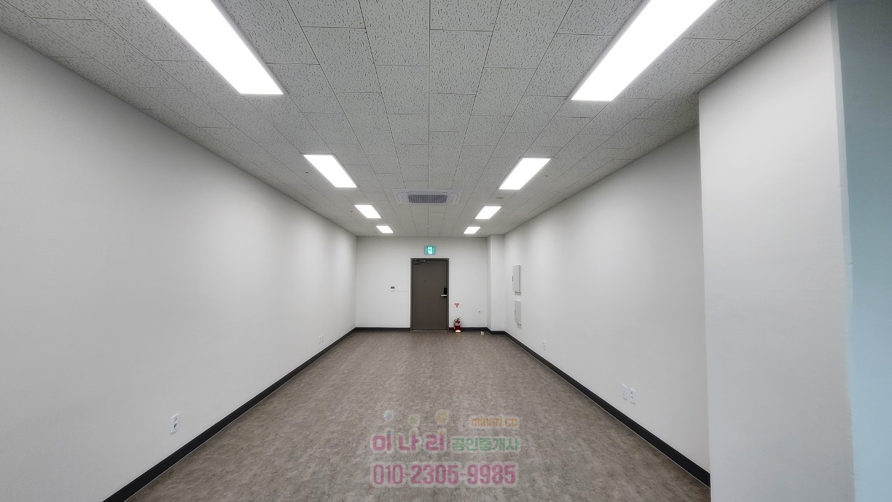 ★ 첨단지구 리채 비즈타워 지식산업센터 사무실  임대  면적( 전용 : 14평)