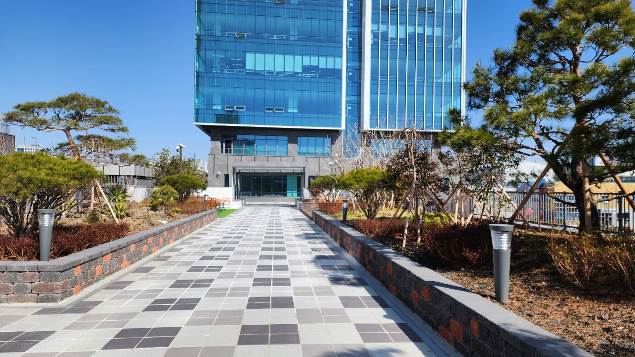 ★ 첨단지식산업센터 리채비즈타워 임대 ★